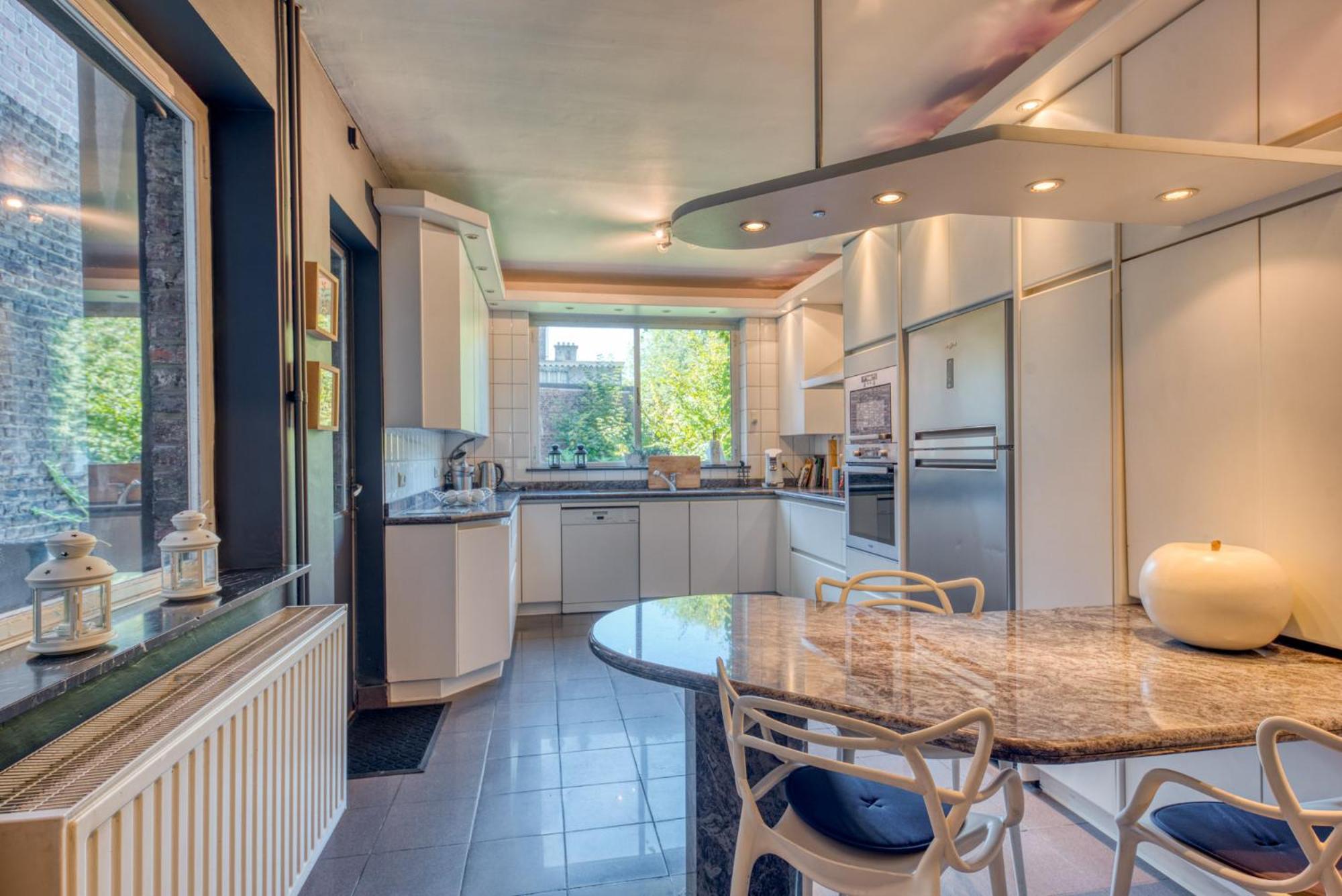 لييج Belle Maison Bourgeoise Partagee De 4 Logements المظهر الخارجي الصورة