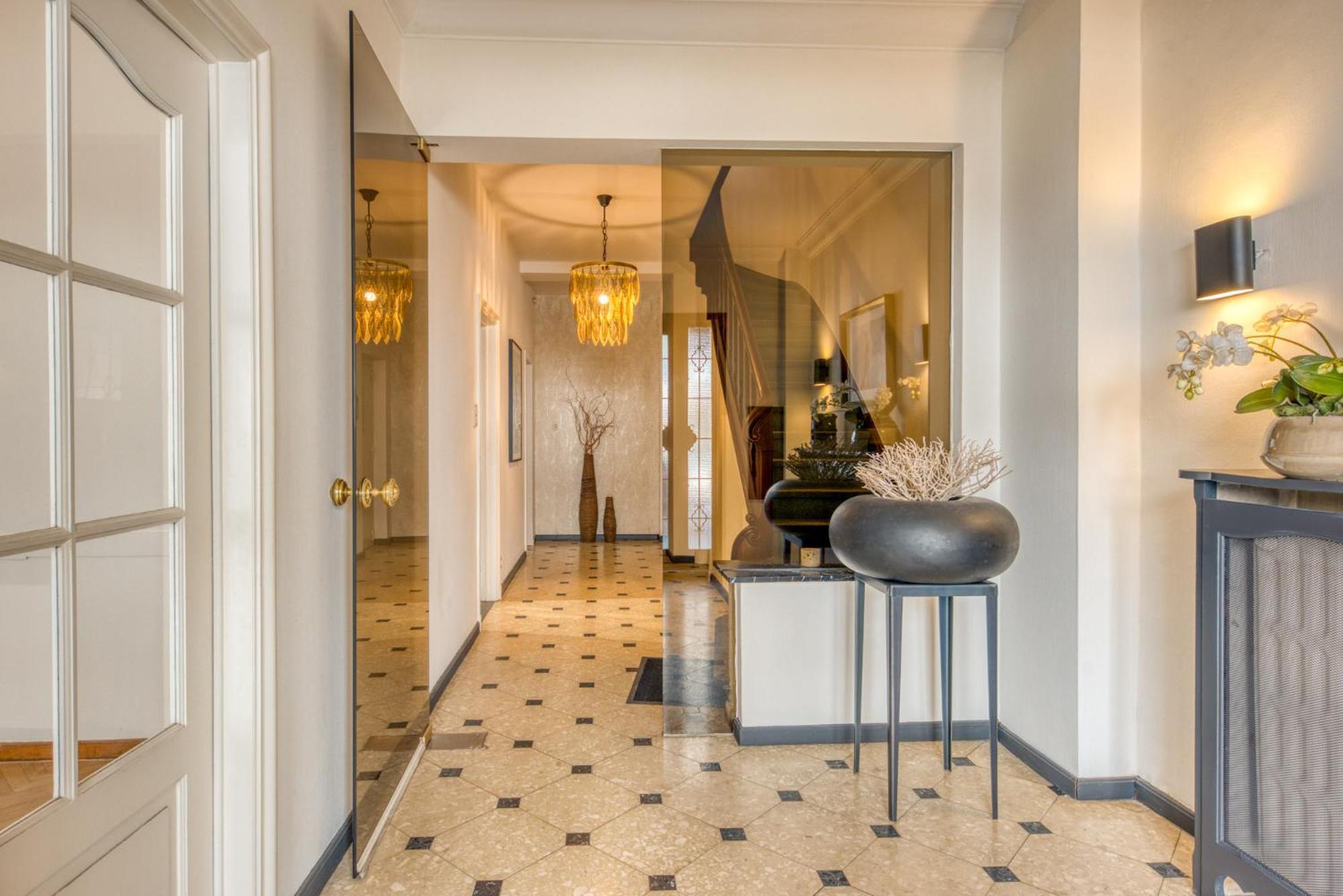 لييج Belle Maison Bourgeoise Partagee De 4 Logements المظهر الخارجي الصورة